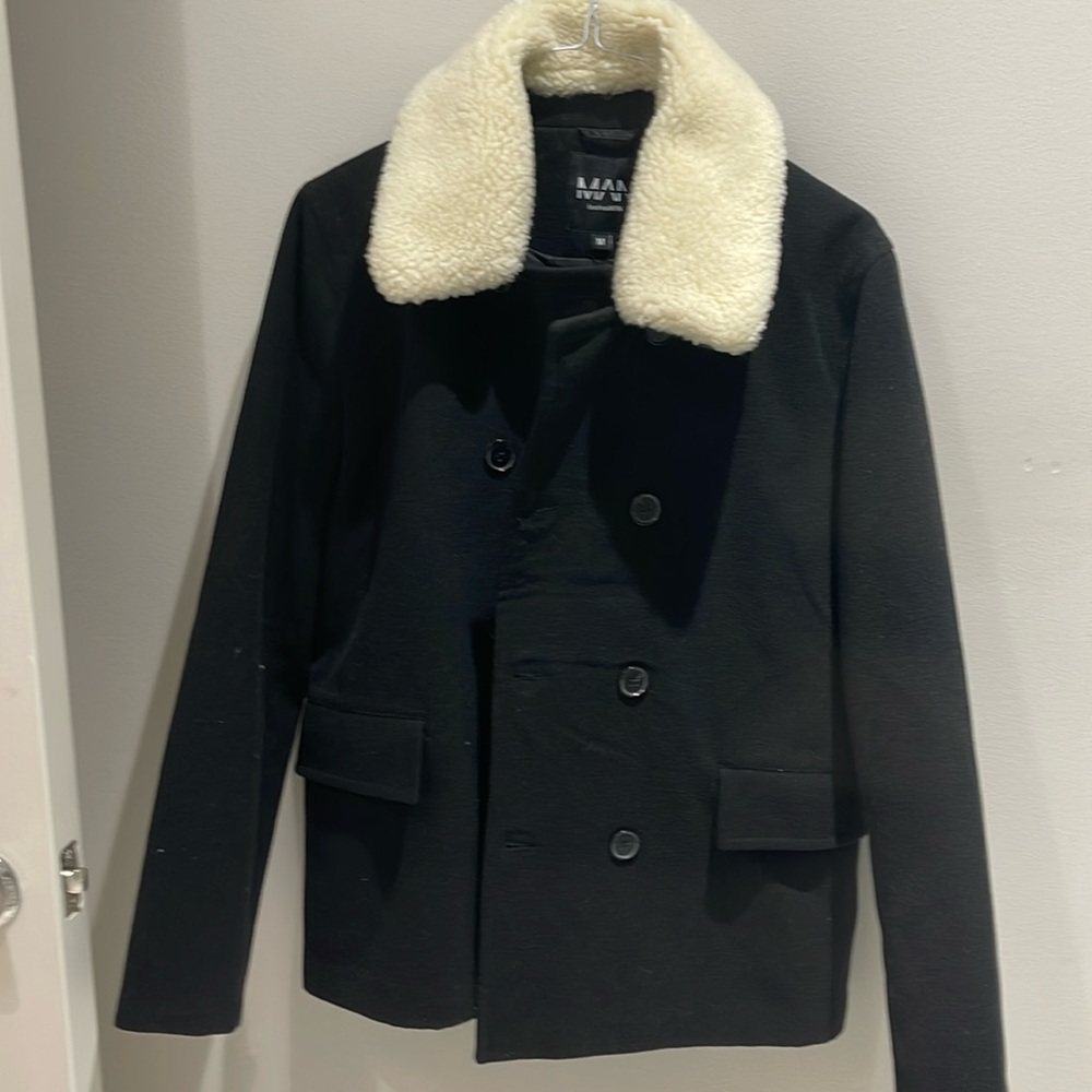 Man, boo-hoo man size medium, pea coat black never worn